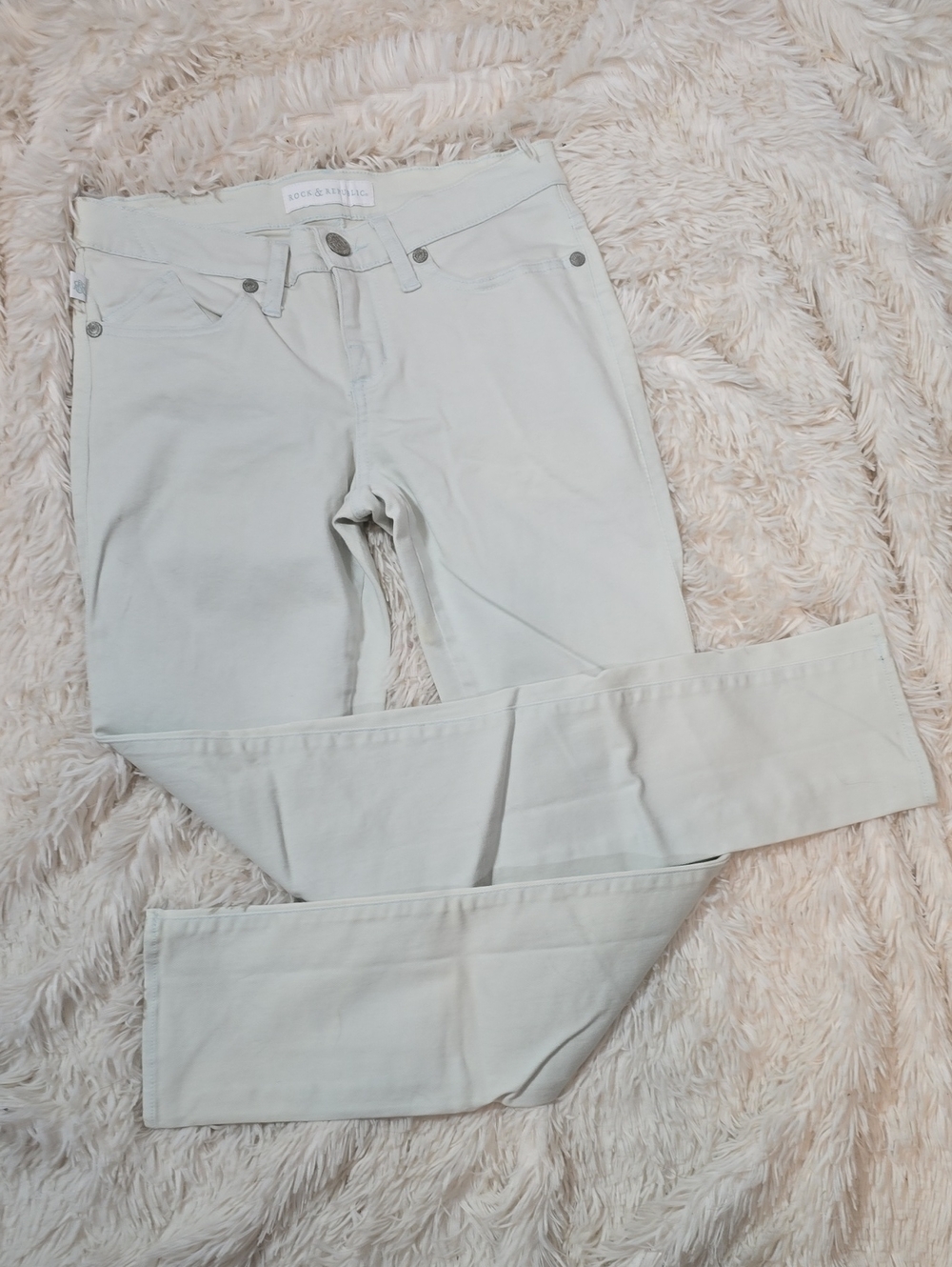 Rock & Republic 'Berlin' Slim Straight Jeans Very Light Blue Wash Size 6